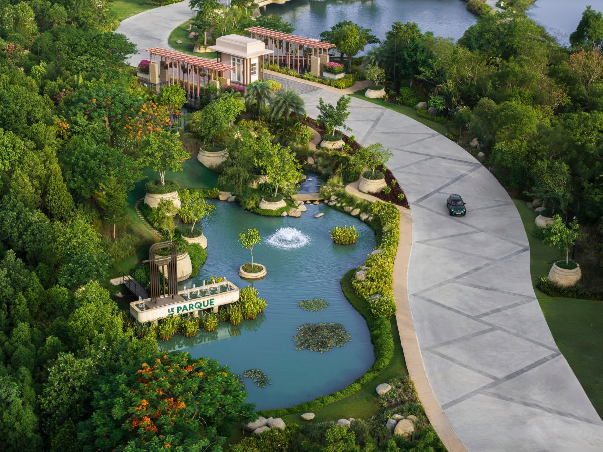 Le parque premium villa and plot for sale in Pipan, Ahmedabad Under Construction